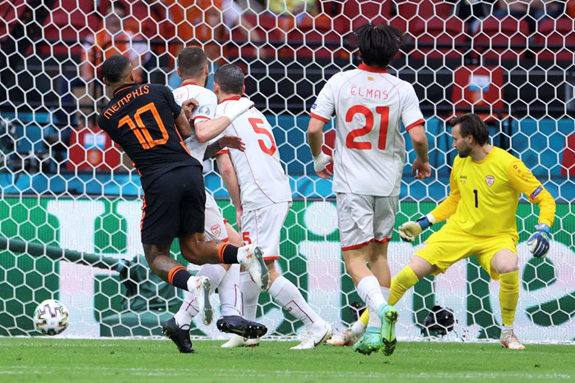 Những pha bóng đẹp trong trận Hà Lan - Bắc Macedonia